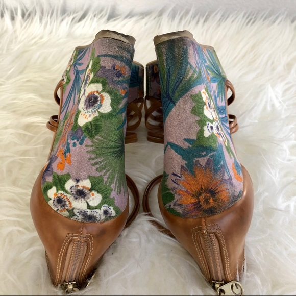 G by Guess, Divinci Platform Wedge Sandal - Picture 6 of 8